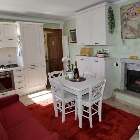 Apartment Casale Fe-Wo - Appartamenti Con Vista Lago Cannero Riviera